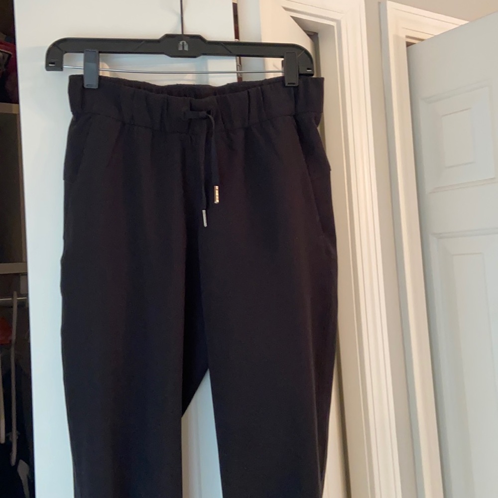 Black on the fly Lululemon joggers